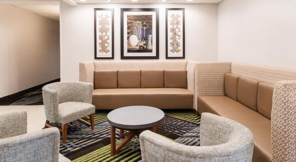 Holiday Inn Express Hotel & Suites Columbia I-26 @ Harbison Blvd Image 14