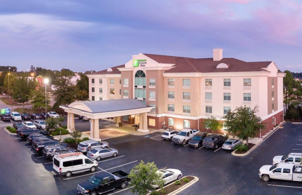 Holiday Inn Express Hotel & Suites Columbia I-26 @ Harbison Blvd Image 17