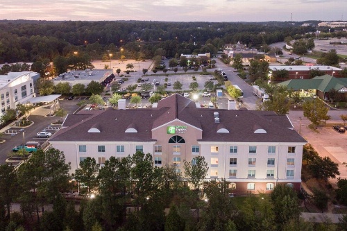 Holiday Inn Express Hotel & Suites Columbia I-26 @ Harbison Blvd image 2