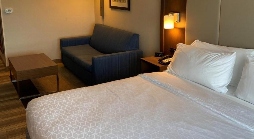 Holiday Inn Express Hotel & Suites Columbia I-26 @ Harbison Blvd Image 20