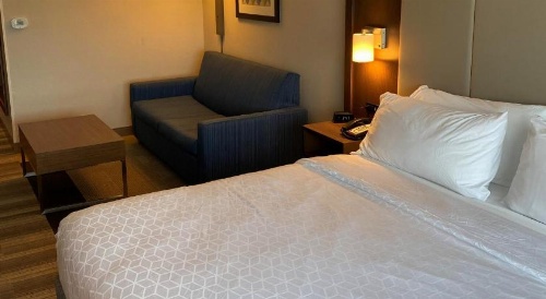 Holiday Inn Express Hotel & Suites Columbia I-26 @ Harbison Blvd image 20