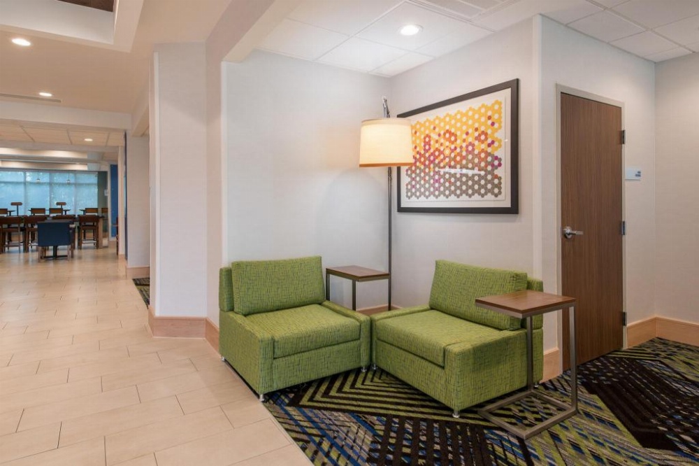 Holiday Inn Express Hotel & Suites Columbia I-26 @ Harbison Blvd Image 24