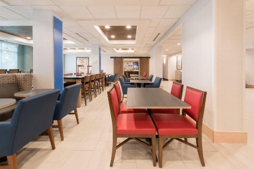 Holiday Inn Express Hotel & Suites Columbia I-26 @ Harbison Blvd image 25